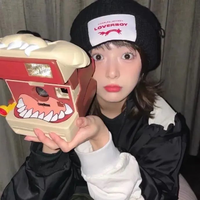 村支书金岚岚海报